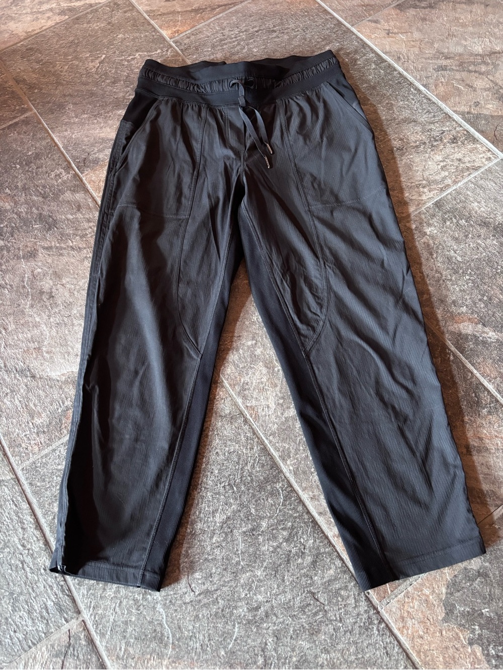 Lululemon Dance Studio Mid-Rise Cropped Pant